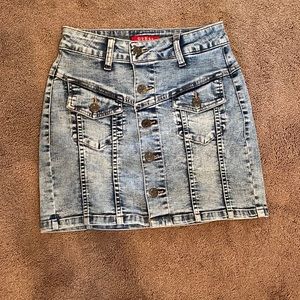Guess skirt, good condition